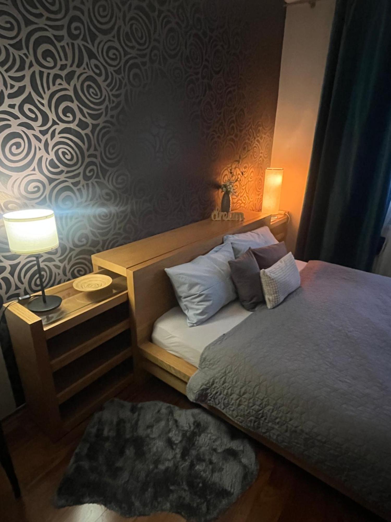 Apartman Suzanne บันสกาบิสตรีตซา ภายนอก รูปภาพ